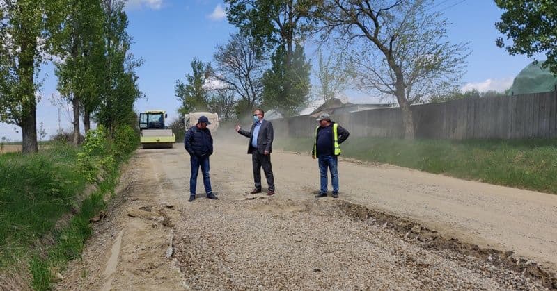 CJ Botoșani demarează lucrările de reparații pe drumurile județene programate pentru anul 2020 - FOTO