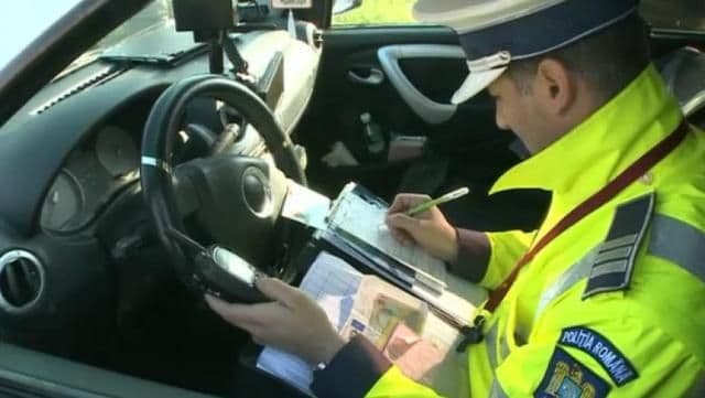 Un botoșănean cu permisul suspendat a fost prins conducând peste viteza legală