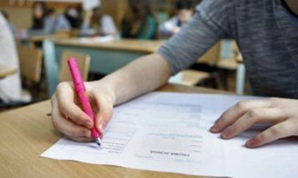 Ministerul Educației schimbă regulile revenirii la școală. Cine nu intră la Evaluare și la Bac 