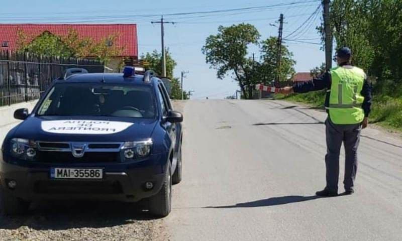 Tânăr cercetat după ce s-a urcat beat la volan și a fost prins de polițiștii de frontieră dorohoieni