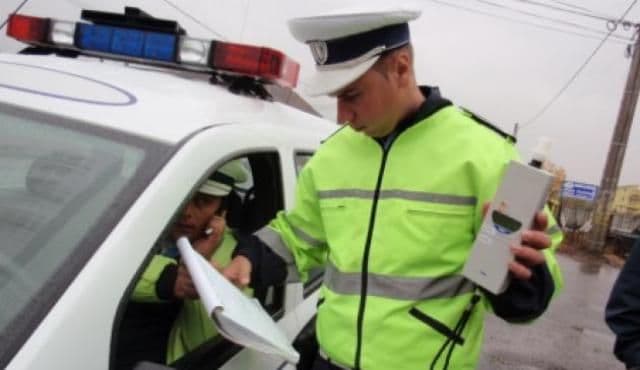 Şofer cu 1,05 alcoolemie, la volan. Bărbatul a fost prins la un control de rutină