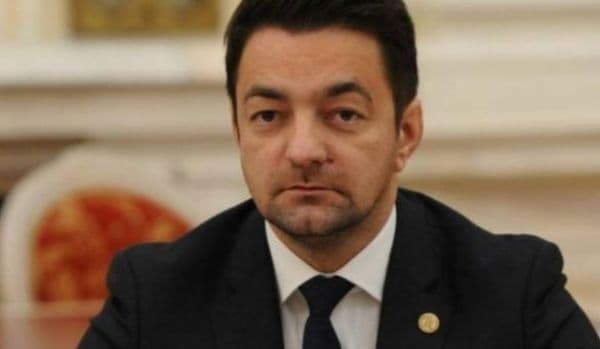 Răzvan Rotaru: Liberali botoșăneni mafioți, luați mâna de pe sistemul medical! Lăsați medicii să-și facă treaba că altfel veți face din Botoșani a dou