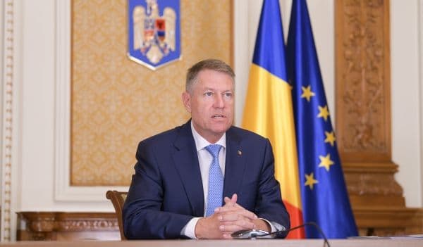 Klaus Iohannis: Starea de alertă va fi prelungită dar se redeschid mall-urile, sălile de fitness și piscinele exterioare