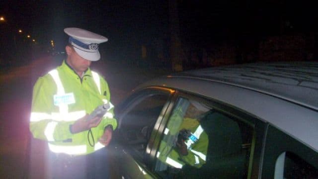 Bărbat din Dorohoi prins băut la volan în miez de noapte