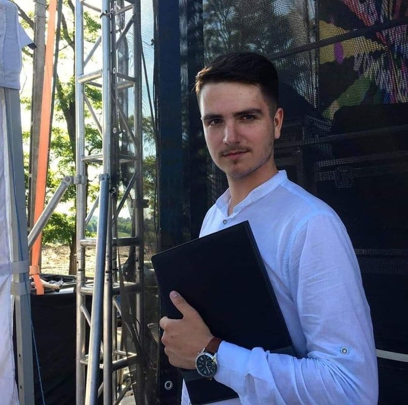 Colegiul Național „Grigore Ghica” Dorohoi - Ne mândrim cu ei!  Portret de succes - Petru Cîrneală - FOTO 