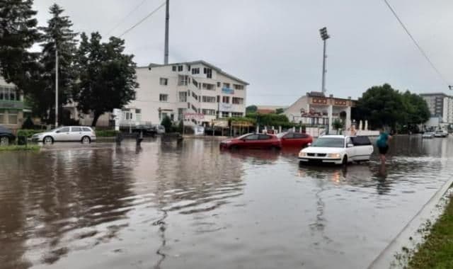 Pompierii au fost solicitați în mai multe zone ale municipiului Botoșani