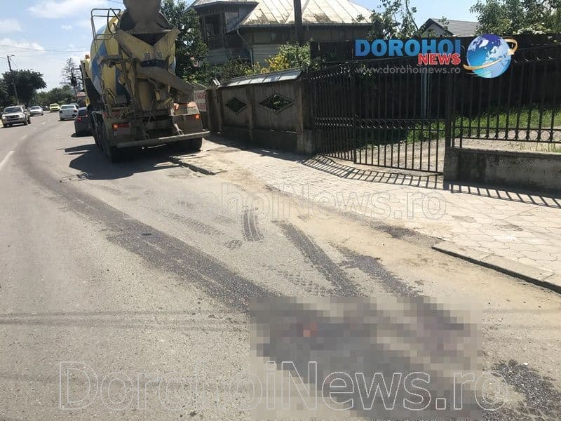 Accident la Dorohoi! Femeie cu piciorul zdrobit după ce a fost călcată de o betonieră - FOTO