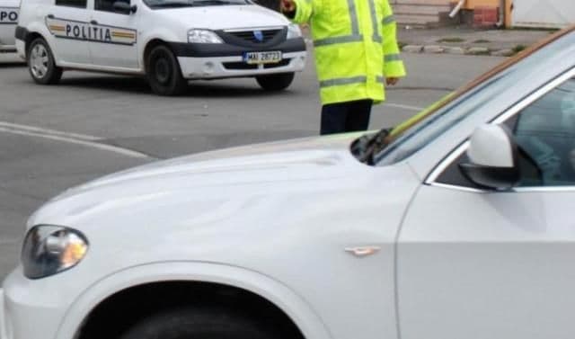 Autovehicul neînmatriculat depistat în trafic. Șoferul s-a ales cu dosar penal