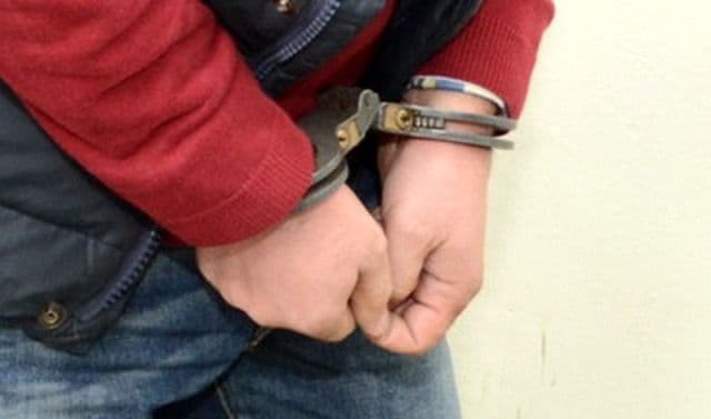Minor arestat preventiv după ce a furat două mașini și a condus beat fără a deține permis de conducere