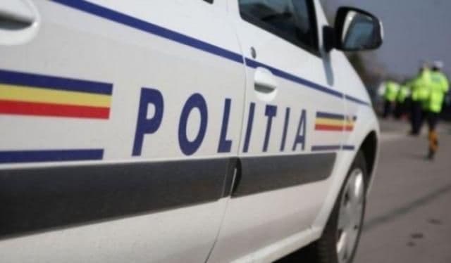 Beat, fără permis și fără asigurare obligatorie circula nepăsător prin Corlăteni