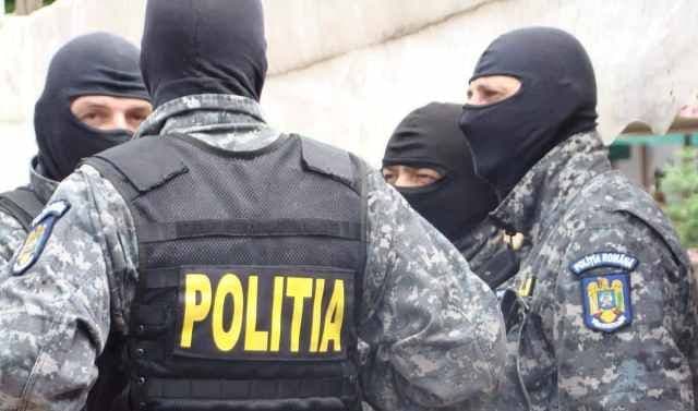 9 mandate de percheziție domiciliară puse în executare de Serviciul de Investigații Criminale în județul Botoșani