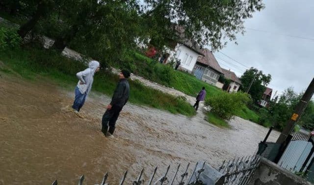 Prefectura anunță că au sosit banii alocați județului Botoșani pentru refacerea infrastructurii rutiere afectată de inundații