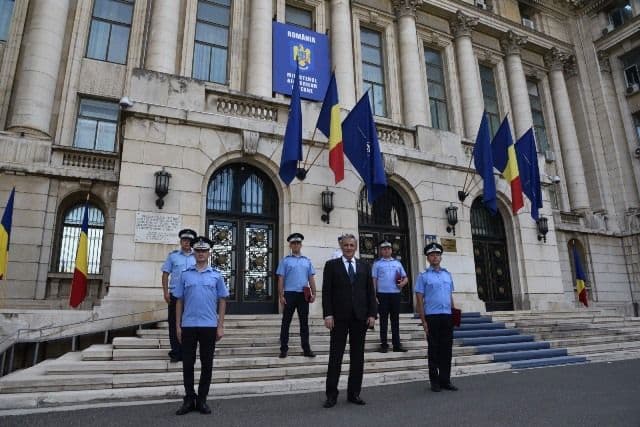 Jandarm din Botoșani premiat de ministrul Marcel Vela pentru servicii și fapte deosebite