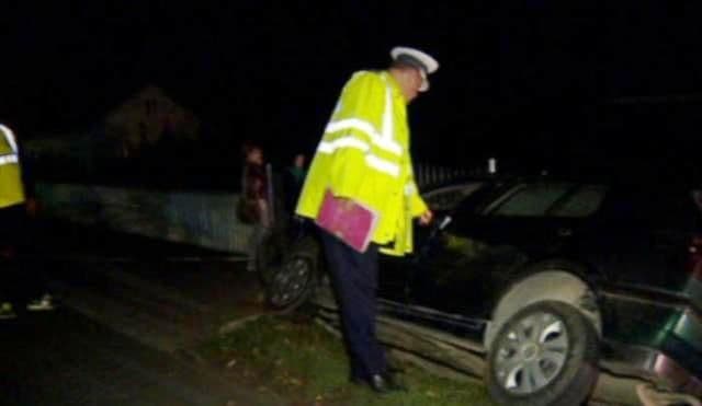 Șofer, cu alcoolemie record, a ajuns cu mașina în șanț