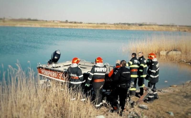 ALERTĂ! Minor căutat în apele unui iaz. A fost solicitată o echipă de scafandri de la ISU Suceava și Iași