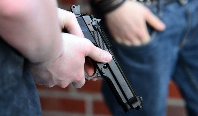 Polițiștii botoșăneni dotați cu pistoale Beretta de ultimă generație