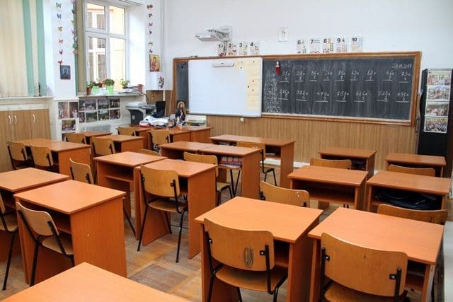 Școala „Ștefan cel Mare” Dorohoi face înscrieri pentru programul „A doua șansă”. Vezi detalii!