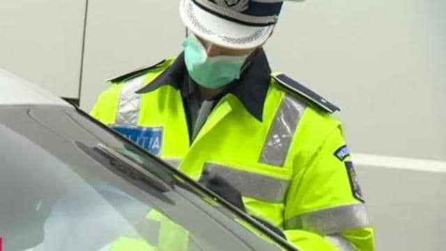 Ce au descoperit polițiștii după ce au oprit un șofer care nu purta centură...