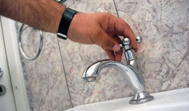 Primăria Dorohoi: Continuă proasta gestionare a furnizării de apă de către NOVA APASERV Botoșani, în municipiul Dorohoi