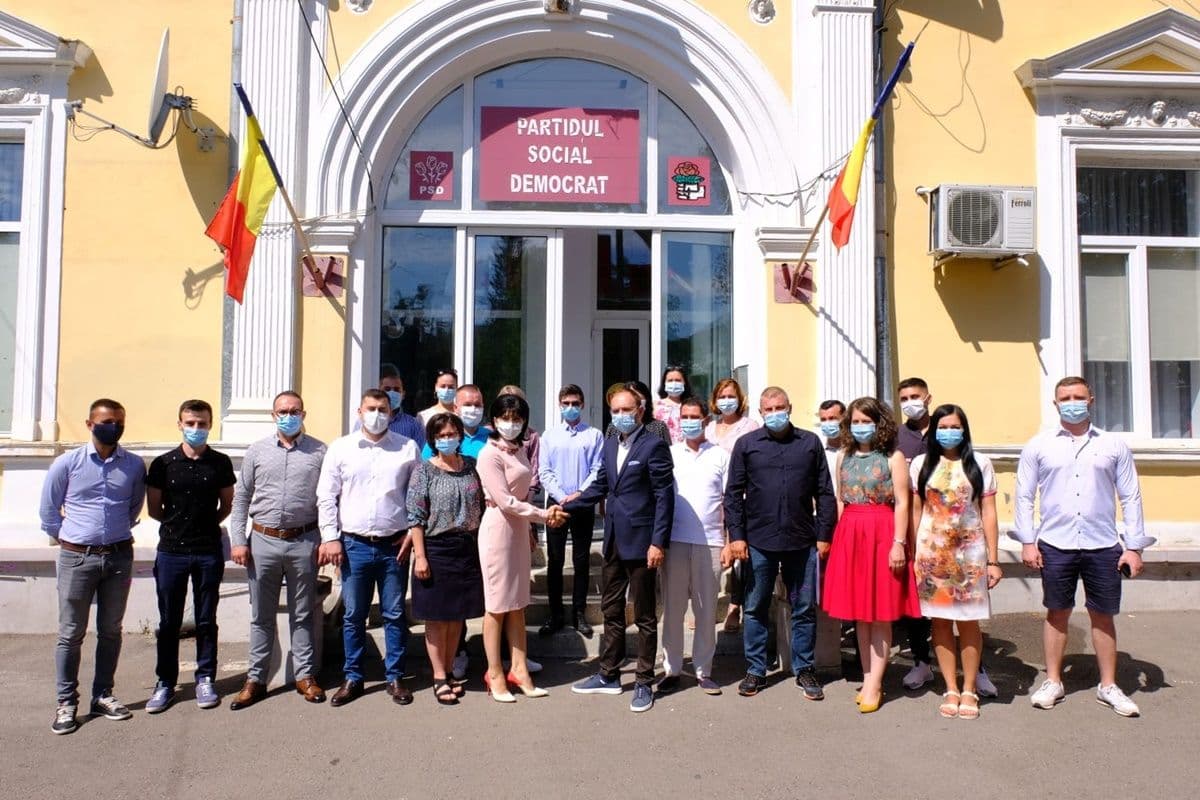 Peste 200 de tineri licențiați în administrație, medicină, economie și științe tehnice au decis să activeze în PSD Botoșani în ultima lună - FOTO
