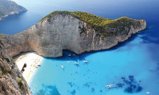 Se schimbă totul de pe 17 august. Noi reguli dacă vreți să mergeți în Grecia