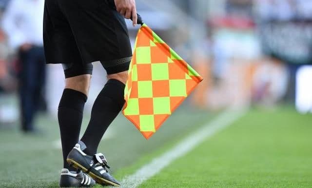 Patru arbitri români, depistați pozitiv cu COVID-19