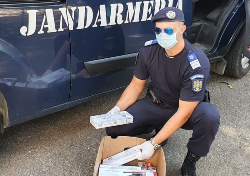 182 de pachete de țigări confiscate de jandarmii botoșăneni