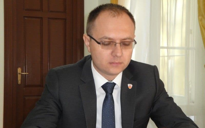 Cosmin Andrei: Am solicitat primarului Flutur rectificare bugetară pentru protecția sănătății copiilor și cadrelor didactice din Botoșani la început d