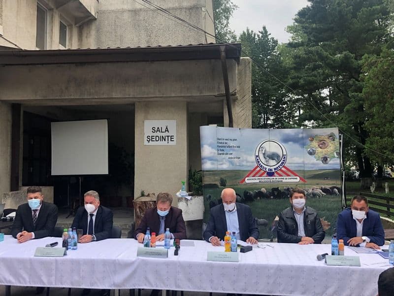 Prefectul Dan Nechifor, la Popăuți: „Aproximativ 96% din totalul unităților administrativ-teritoriale sunt afectate de secetă”