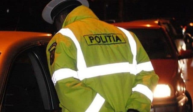 Un șofer care mirosea a alcool a refuzat să îi fie recoltate probe biologice