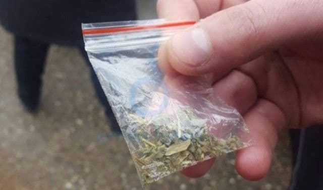 Tânăr din Botoșani cercetat pentru deținere de droguri
