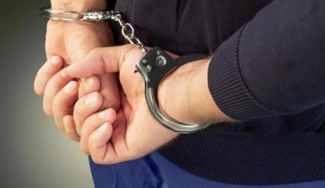 Bătaie în fața unui bar din Botoșani. Un tânăr a fost reținut pentru 24 de ore