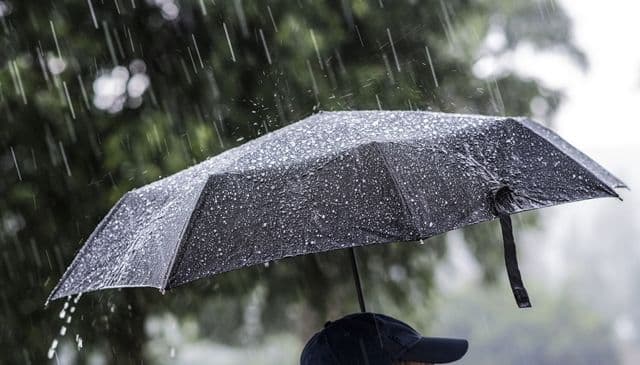Meteorologii avertizează! Două zile de ploi abundente, instabilitate atmosferică și vânt