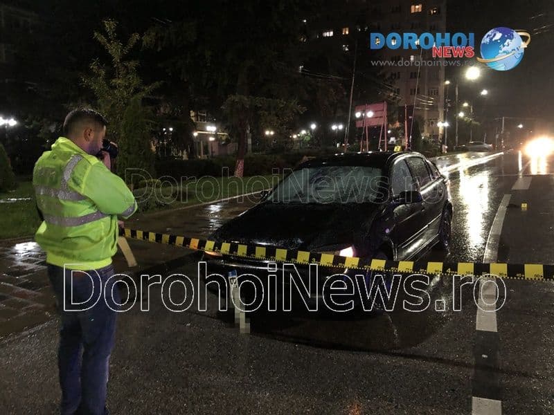 Accident în Dorohoi! Bărbat lovit de o mașină în apropierea unei treceri de pietoni - FOTO