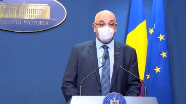 Guvernul a adoptat Hotărârea care stabileşte purtarea obligatorie a măştilor în spaţiile publice. Decizii importante anunţate de Raed Arafat