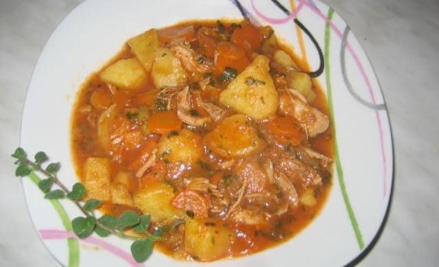 Tocăniță cu piept de curcan