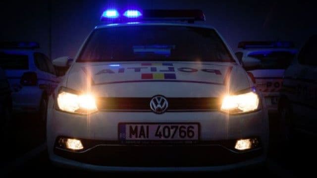 Urmărire în trafic după un șofer care nu a oprit la semnalul polițiștilor. Ce avea de ascuns individul...
