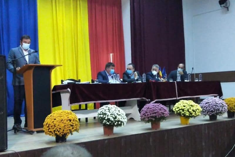 A început procedura de învestire a noilor aleși. Prefectul prezent astăzi la Darabani. Mâine se constituie Consiliul Județean