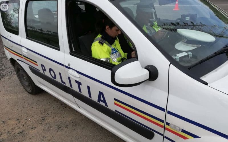 Accident rutier produs într-o parcare și o poveste încâlcită de aburii alcoolului