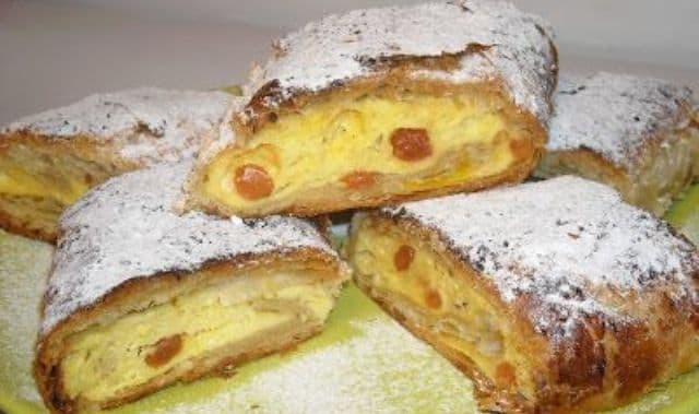 Strudel cu brânză dulce