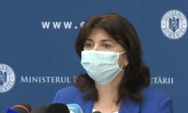 Ministrul Educației: Tezele școlare nu se mai susțin în acest an școlar