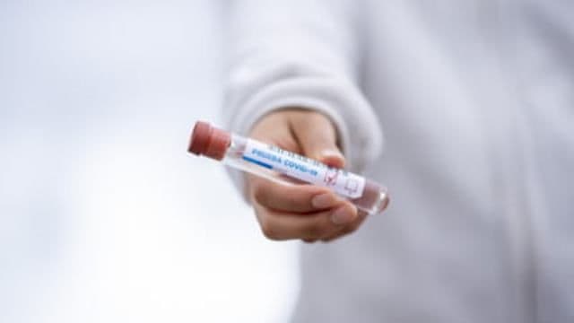 Grefieră din Dorohoi depistată pozitiv cu noul Sars-Cov 2