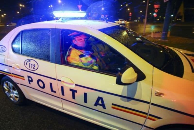 Patru persoane reținute de polițiști pentru că nu s-au supus somațiilor de a înceta acțiunile agresive