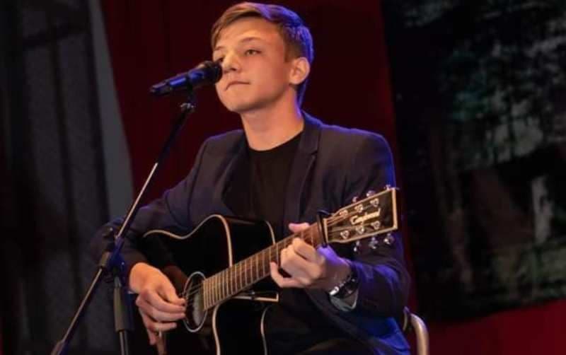 Teodor Ștefan, elev al Liceului „Regina Maria” Dorohoi a obținut numeroase premii. Copiii talentați își așteaptă cu drag răsplata, aplauzele...