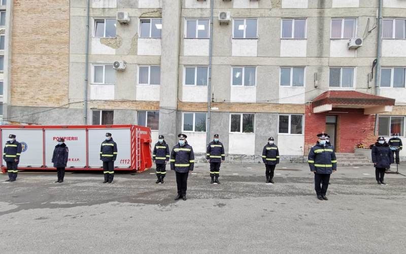 Pompieri botoşăneni avansaţi în grad, de Ziua Naţională a României - FOTO