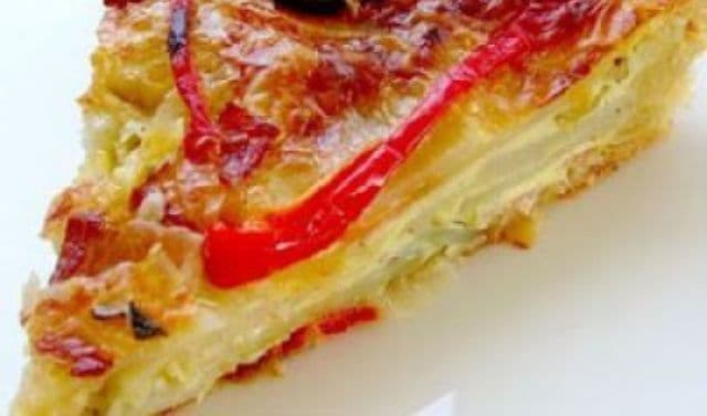 Tartă de cartofi și roșii