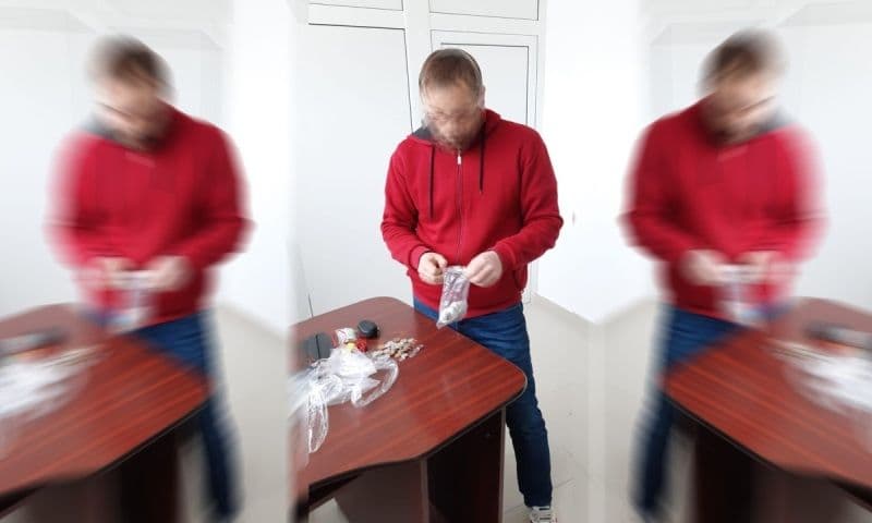 Moş Nicolae cu droguri de mare risc, oprit la Stânca din drumul spre Republica Moldova - FOTO