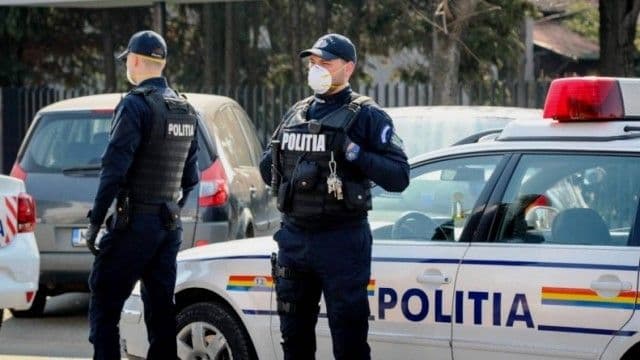 Acțiuni ale polițiștilor botoșăneni pentru verificarea măsurilor impuse de autorități pentru prevenirea și limitarea efectelor pandemiei  