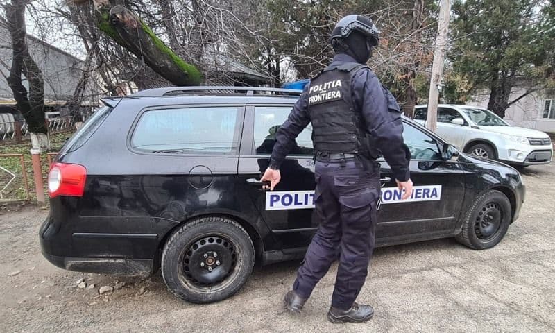 28 percheziții domiciliare pe raza județului Botoșani - FOTO