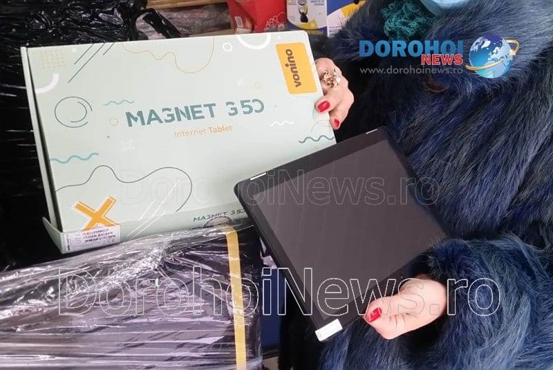 Peste 6000 de tablete au fost repartizate 28 de școli din județul Botoșani